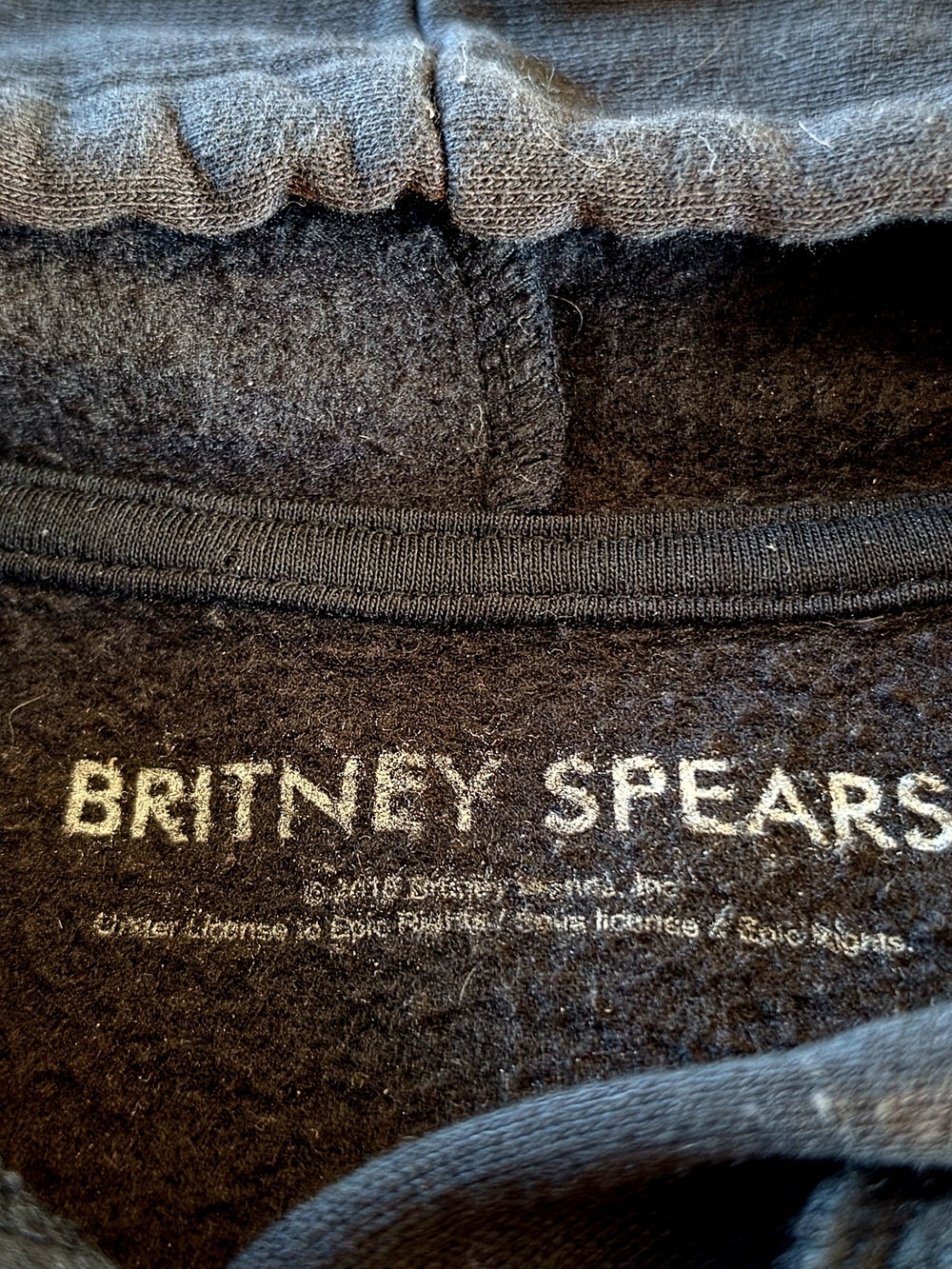 Official Britney Spears Bravado 2018 Black Cropped Graphic Hoodie Rare - Picture 5 of 5